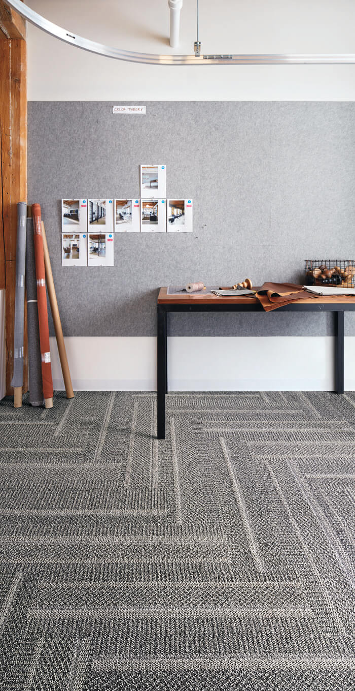 Moqueta modular en oficina