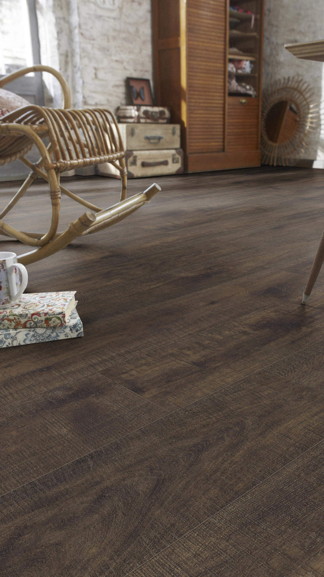 6410a8ee31982_IN_LA_Floors_Soundlogic-932_Vintage-Oak-Brown_510028011_001.jpg